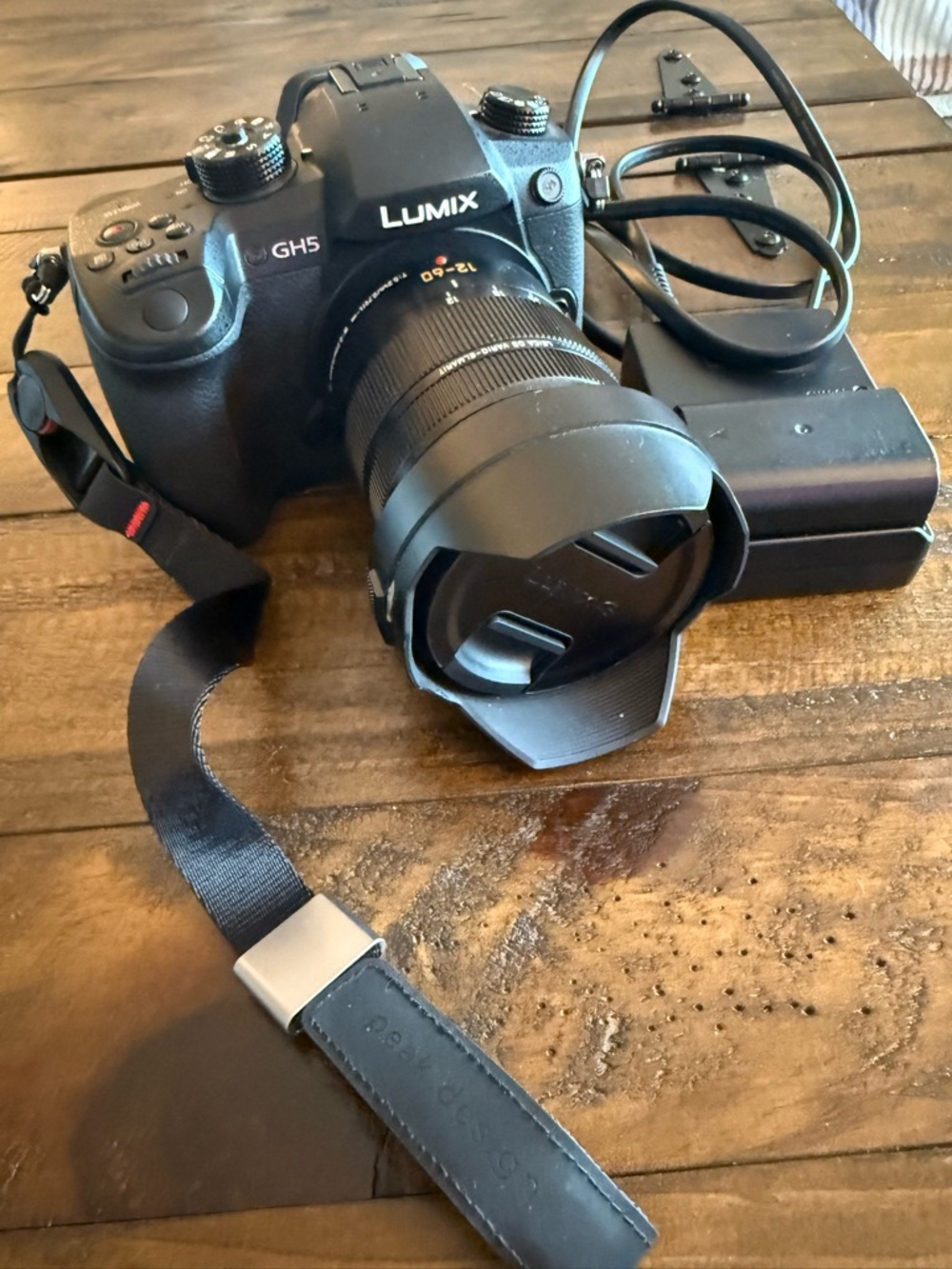 Panasonic Lumix DC-GH5 with Lens Leica 12-60
